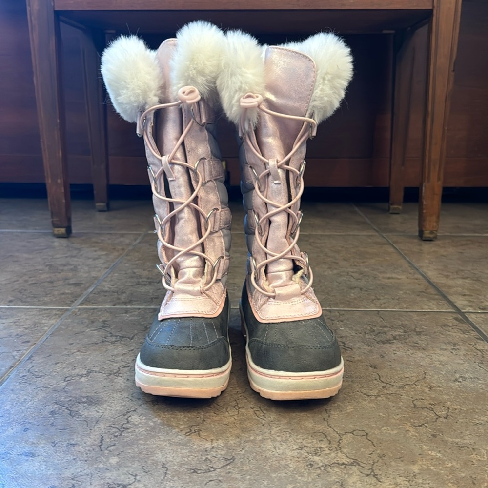 Justice Snow Boots. Pink and gray color.